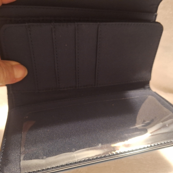 Tommy Hilfiger wallet - Picture 8 of 10